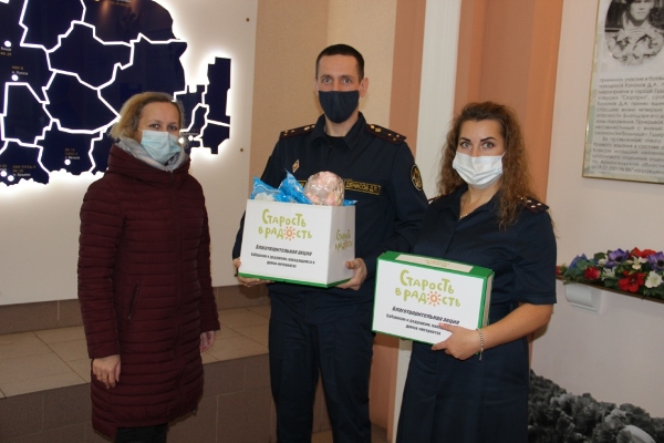Сотрудники УФСИН помогли Приморскому комплексному центру социального обслуживания