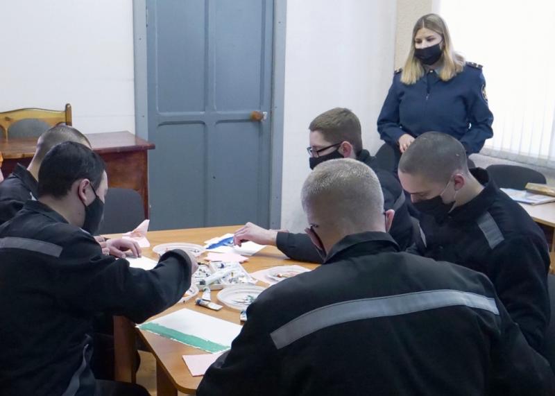 В вельской колонии  психологи применяют новую технику в работе с отбывающими наказание