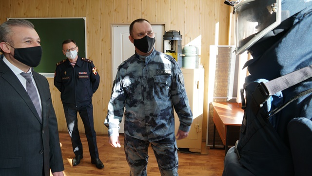 Вице-губернатор Поморья посетил расположение ОМОН Управления Росгвардии по Архангельской области
