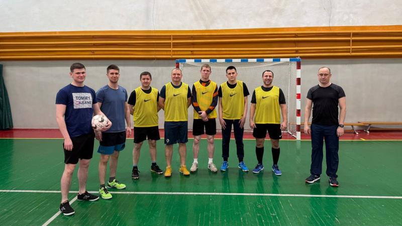 Спорт объединяет: в Северодвинске прошел товарищеский матч по футболу между военными следователями и офицерами военного госпиталя